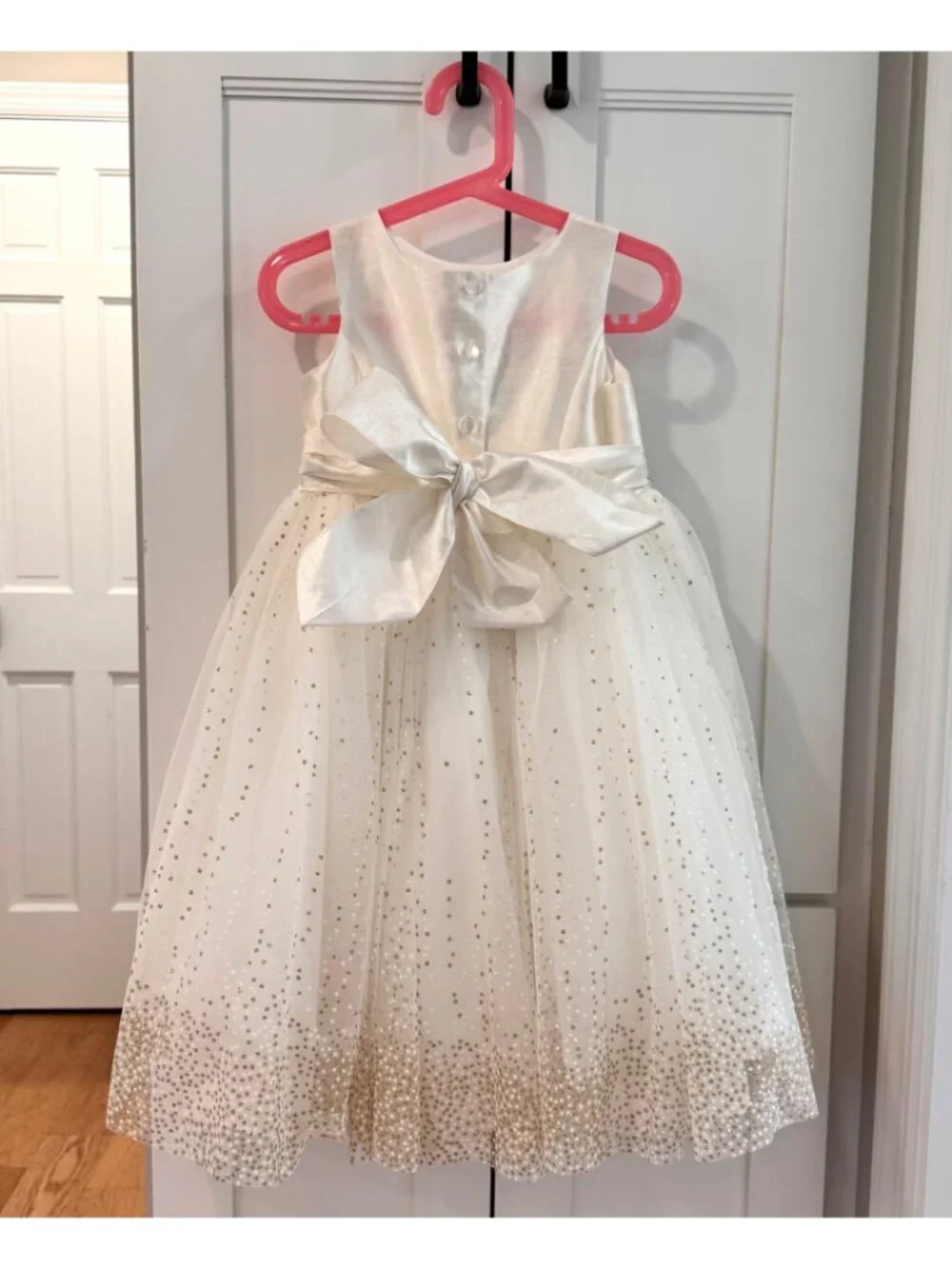 David’s Bridal Girls 4 Tulle Tea Length Gold Glitter Flower Girl Formal Dress - Picture 8 of 10